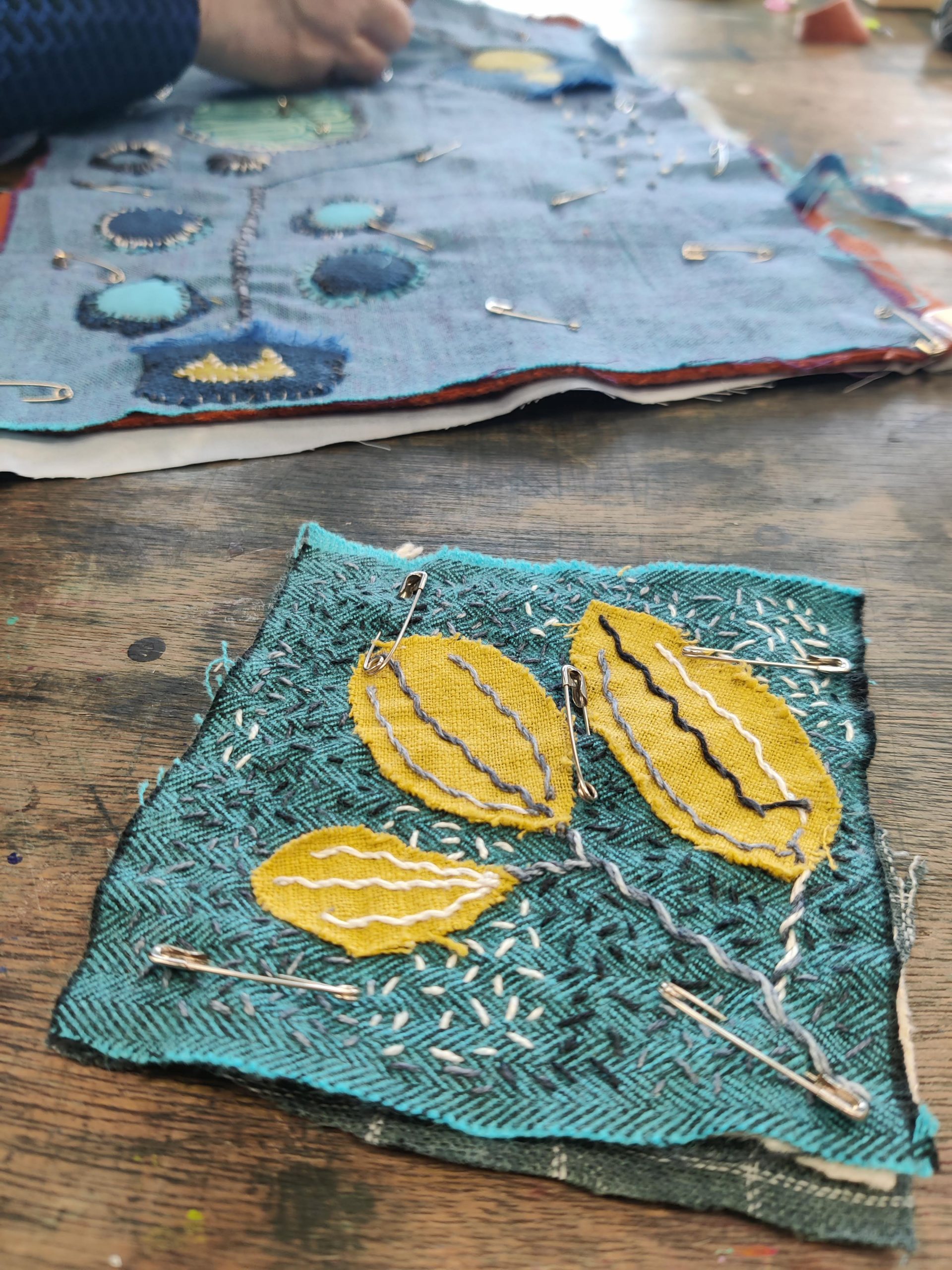 Hand-Stitched Autumn Mini-Quilting - Image 9