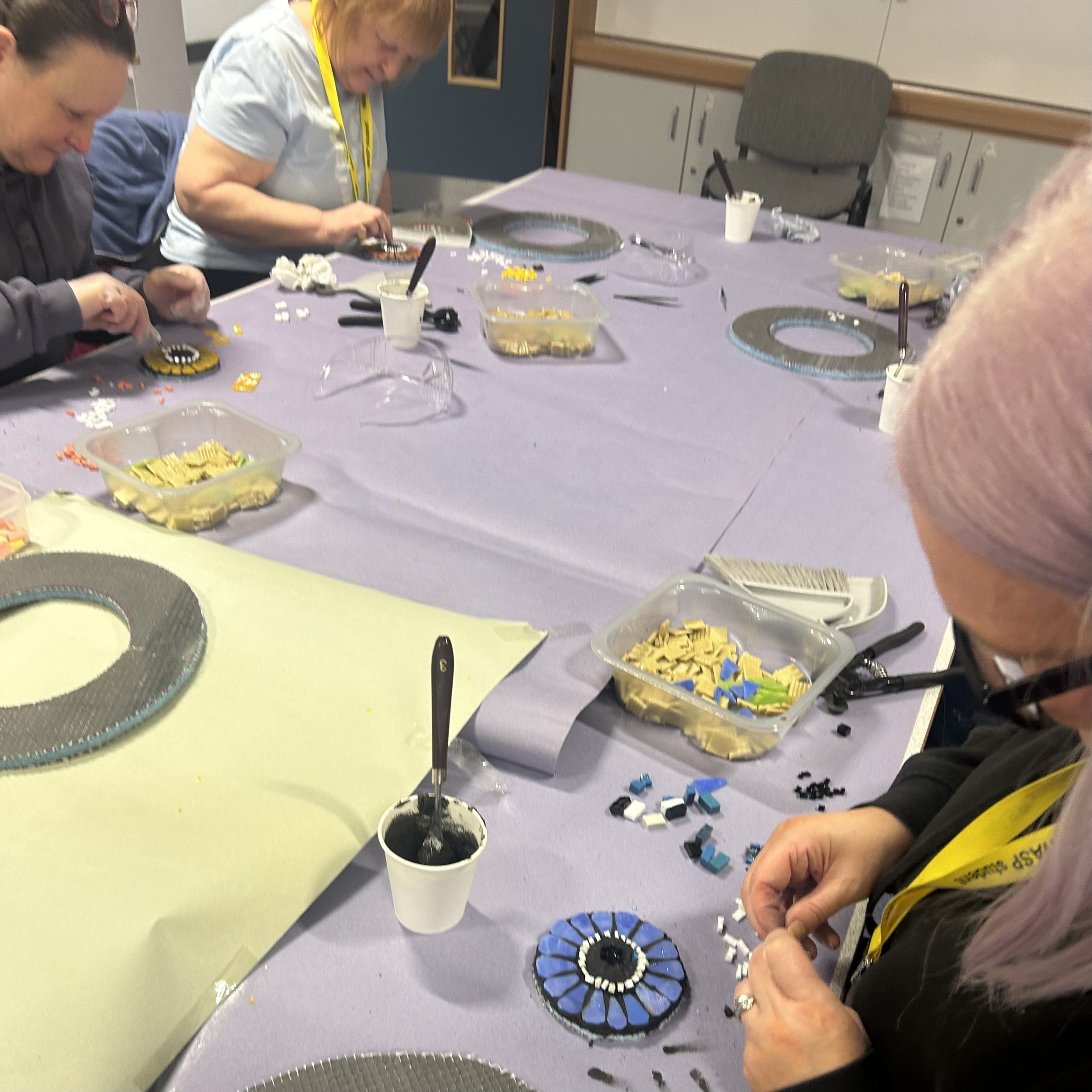 Mosaic Wreaths - Image 5